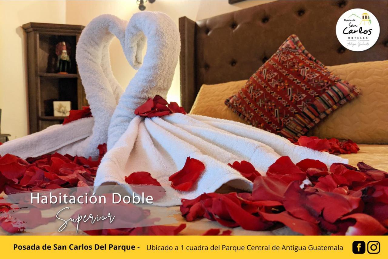 Posada De San Carlos Del Parque Антигуа-Гватемала Экстерьер фото