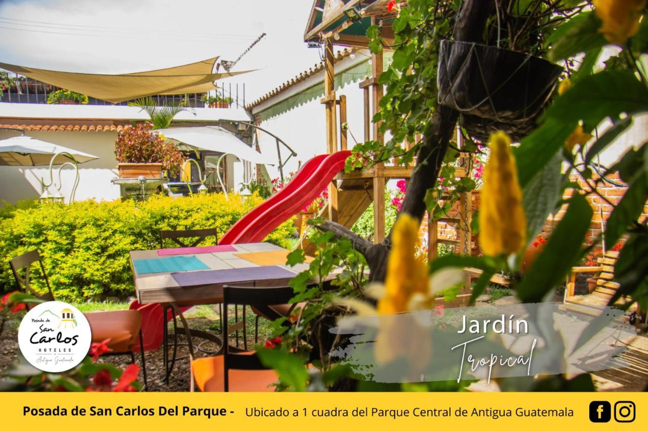 Posada De San Carlos Del Parque Антигуа-Гватемала Экстерьер фото
